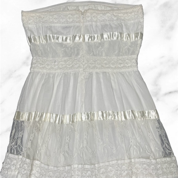 TWO OF US New York Boho Embroidery Lace White Dress - Picture 3 of 7